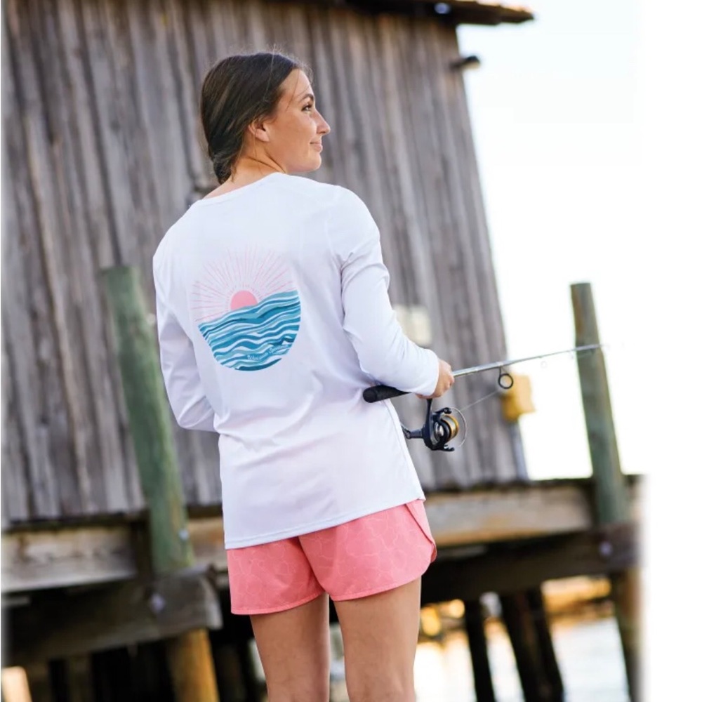 Bass Pro Shops Insignia Blue Women’s Active Shorts Size Large NWT